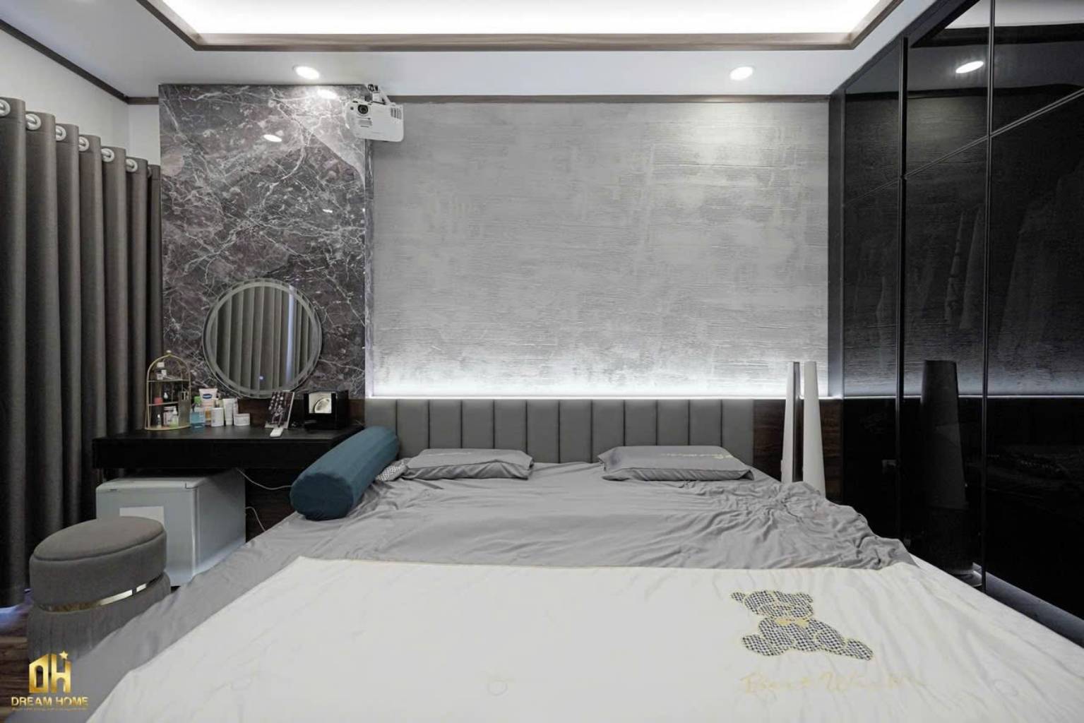 Bán nhà Nguyễn Chính - diện tích 40m2 6 tầng - Phân lô, gara ô tô, view hồ thoáng mát - giá 10,2 tỷ