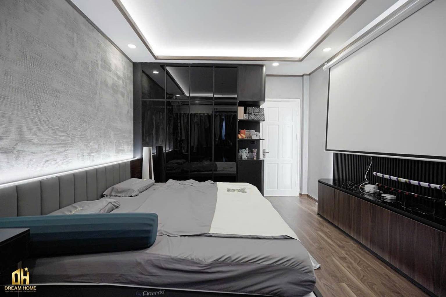 Bán nhà Nguyễn Chính - diện tích 40m2 6 tầng - Phân lô, gara ô tô, view hồ thoáng mát - giá 10,2 tỷ