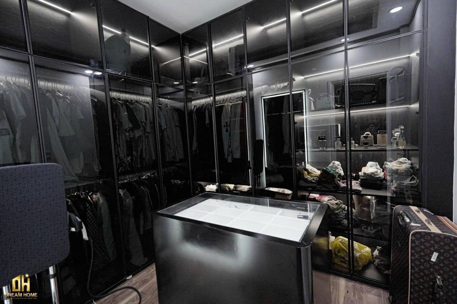 Bán nhà Nguyễn Chính - diện tích 40m2 6 tầng - Phân lô, gara ô tô, view hồ thoáng mát - giá 10,2 tỷ