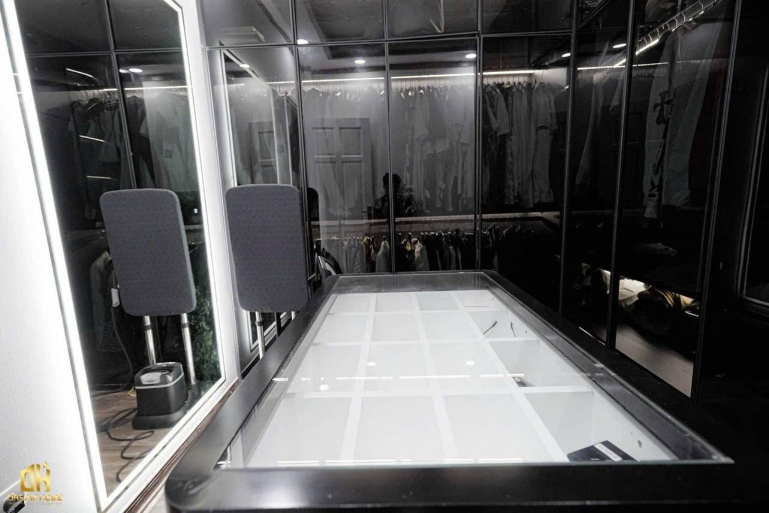 Bán nhà Nguyễn Chính - diện tích 40m2 6 tầng - Phân lô, gara ô tô, view hồ thoáng mát - giá 10,2 tỷ