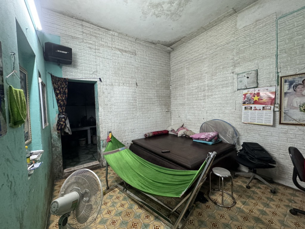 Bán nhà Nguyễn Khoái - diện tích 80.5m2 2 tầng - ô tô tránh - giá 12,5 tỷ