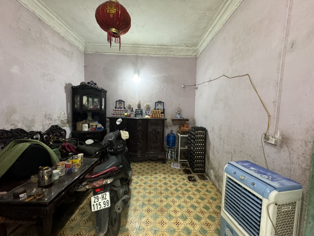 Bán nhà Nguyễn Khoái - diện tích 80.5m2 2 tầng - ô tô tránh - giá 12,5 tỷ