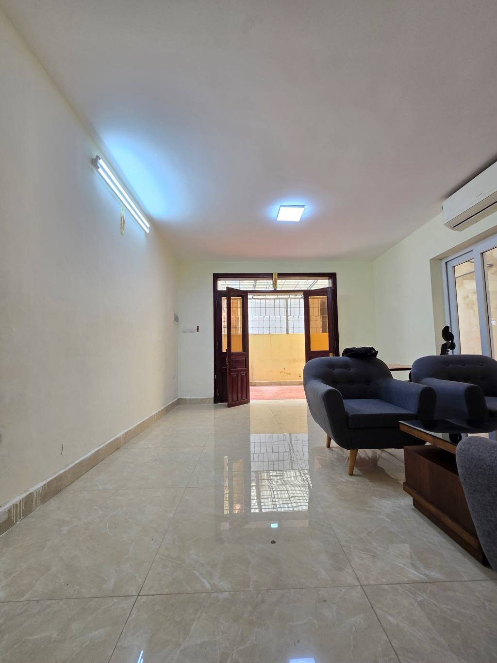 Bán nhà Hồ Đắc Di - diện tích 96.2m2 4 tầng - Ô TÔ VÀO NHÀ - giá 23,2 tỷ