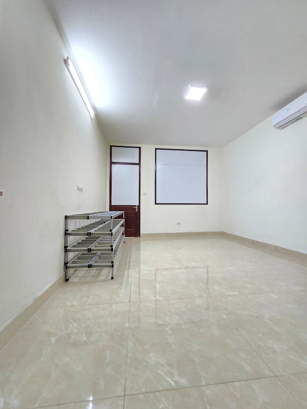 Bán nhà Hồ Đắc Di - diện tích 96.2m2 4 tầng - Ô TÔ VÀO NHÀ - giá 23,2 tỷ