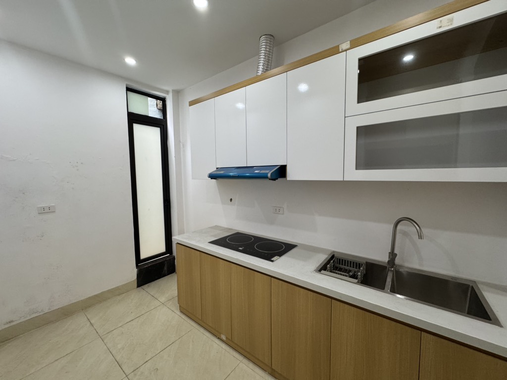Bán nhà Trần Khát Chân - Lò Đúc - Phố Huế - Bạch Mai - 33.5m2 5 tầng - Nhỉnh 6 tỷ, 20m ô tô đỗ