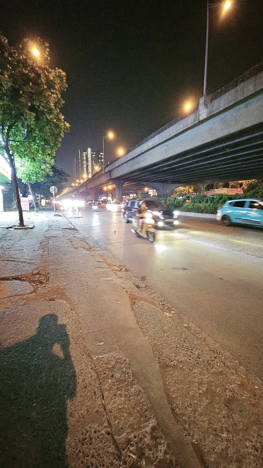 Bán nhà Nguyễn Xiển - diện tích 60.7m2 3 tầng - Mặt phố kinh doanh sầm uất - giá 11 tỷ