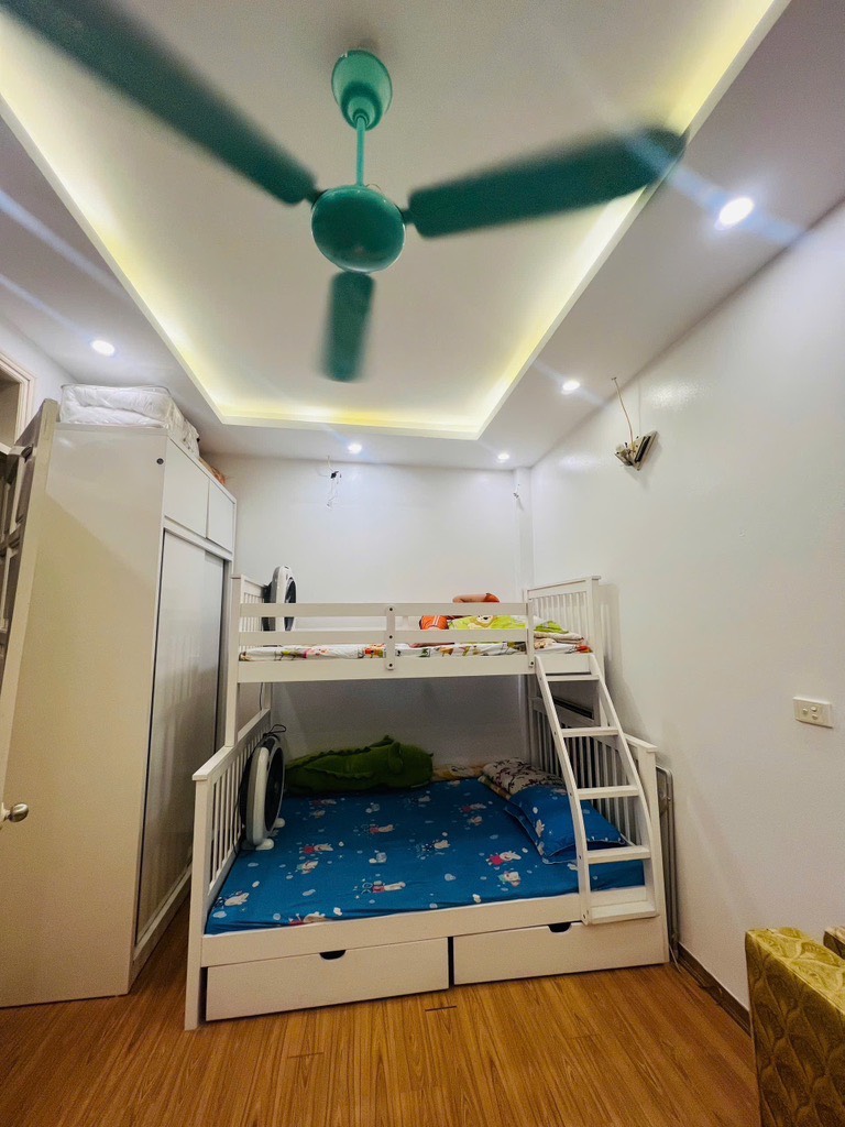 Bán nhà Hoàng Mai - Trương Định giá nhỉnh 3 tỷ - Tân Mai 25m2 4 tầng - ngõ nông thẳng, gần ô tô