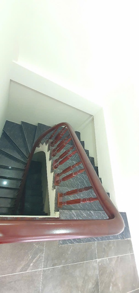 Bán nhà Quan Nhân - 31m2 5 tầng - lô góc 2 thoáng - ngõ 3 gác tránh - giá 7,35 tỷ