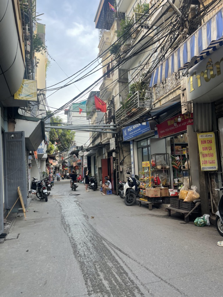 Bán nhà Lĩnh Nam - diện tích 35,5m2 4 tầng - ô tô tránh - giá 9,5 tỷ