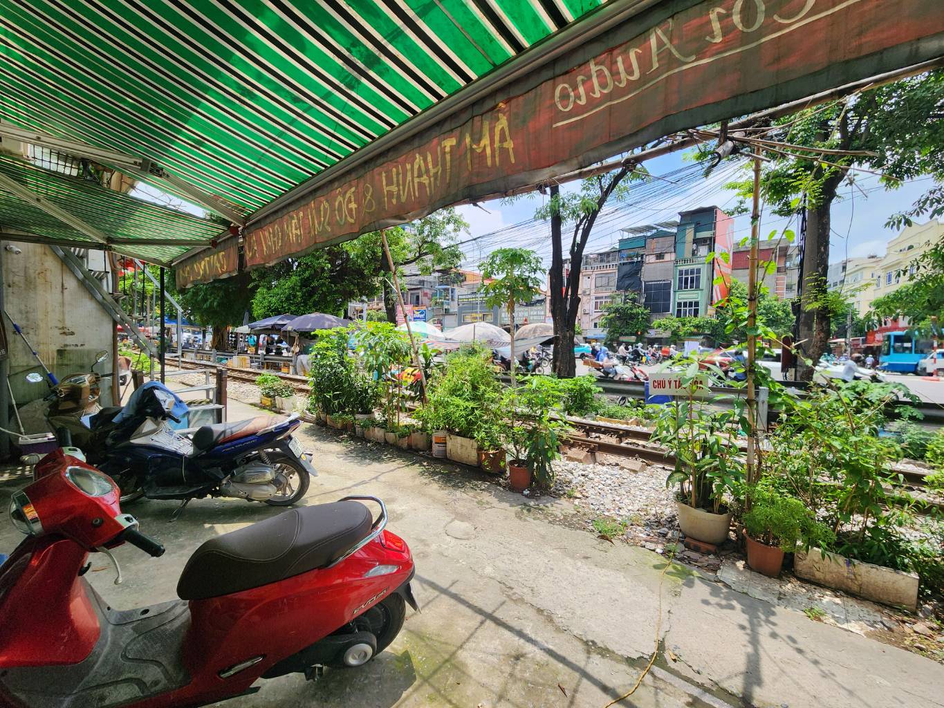 Bán nhà Giải Phóng - diện tích 120m2 3 tầng - Nhà mặt đường kinh doanh - giá 16 tỷ