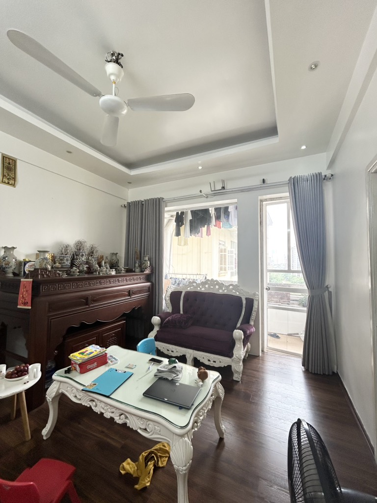 Bán nhà Hoàng Đạo Thuý - diện tích 98m2 1 tầng - Lô góc 3 mặt thoáng - giá 7,9 tỷ