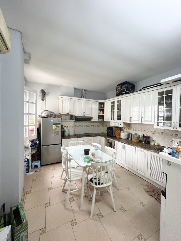 Bán nhà Hoàng Đạo Thuý - diện tích 98m2 1 tầng - Lô góc 3 mặt thoáng - giá 7,9 tỷ