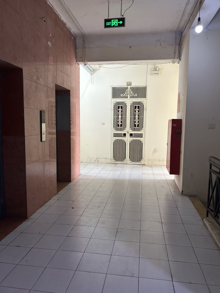 Bán nhà Hoàng Đạo Thuý - diện tích 98m2 1 tầng - Lô góc 3 mặt thoáng - giá 7,9 tỷ