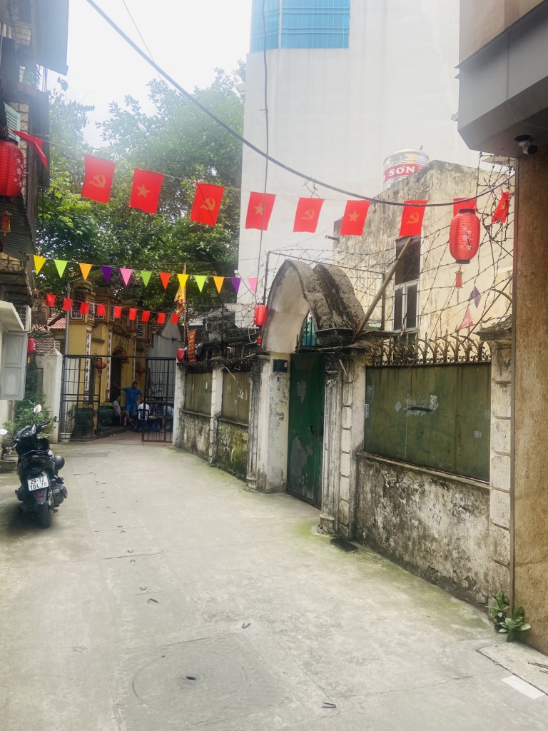 Bán nhà Kim Ngưu - diện tích 103.4m2 2 tầng - Ô TÔ TRÁNH - giá 18 tỷ