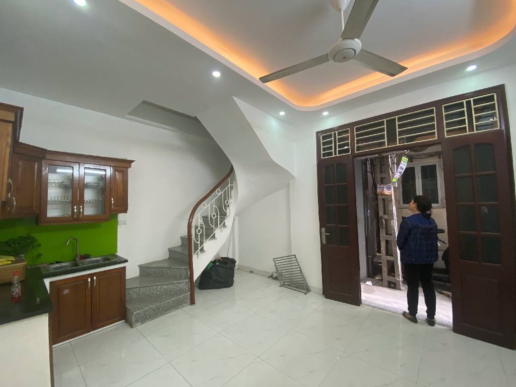Bán nhà Lĩnh Nam - Nam Dư - Vĩnh Hưng nhỉnh 4 tỷ - 22m2 4 tầng - gần phố