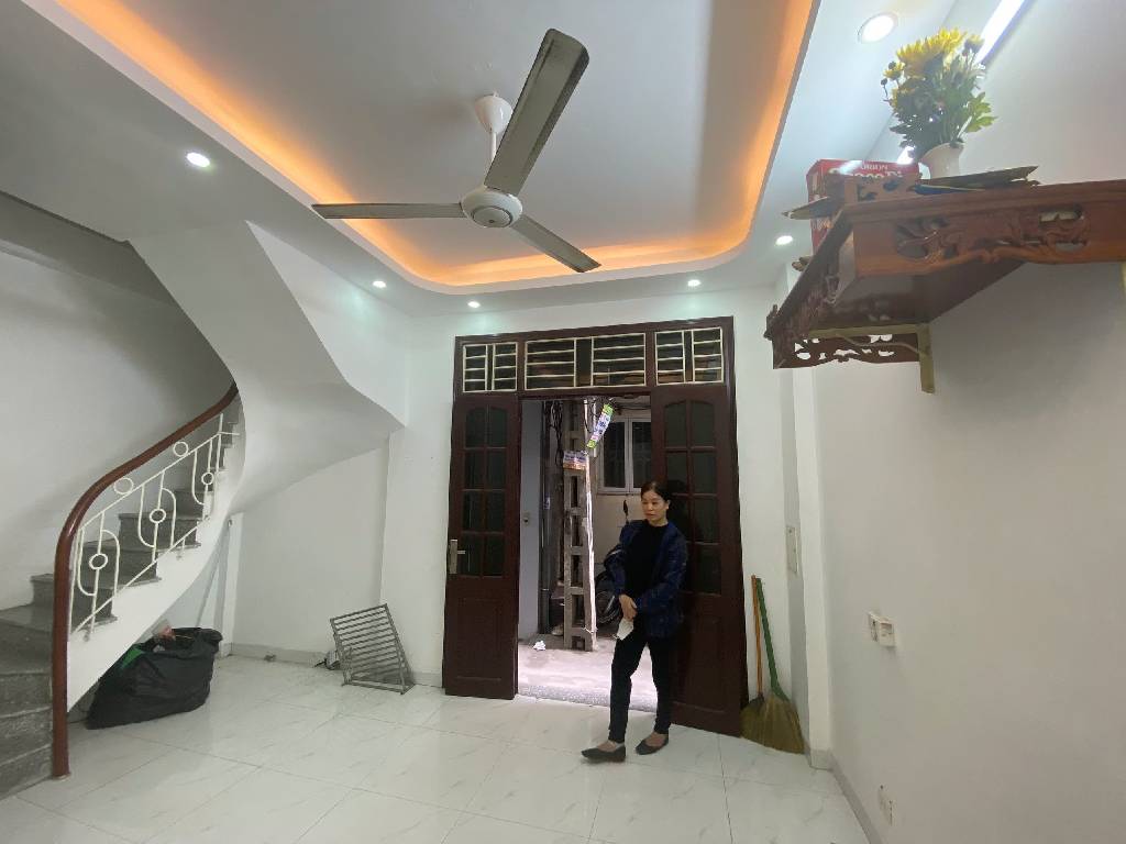 Bán nhà Lĩnh Nam - Nam Dư - Vĩnh Hưng nhỉnh 4 tỷ - 22m2 4 tầng - gần phố