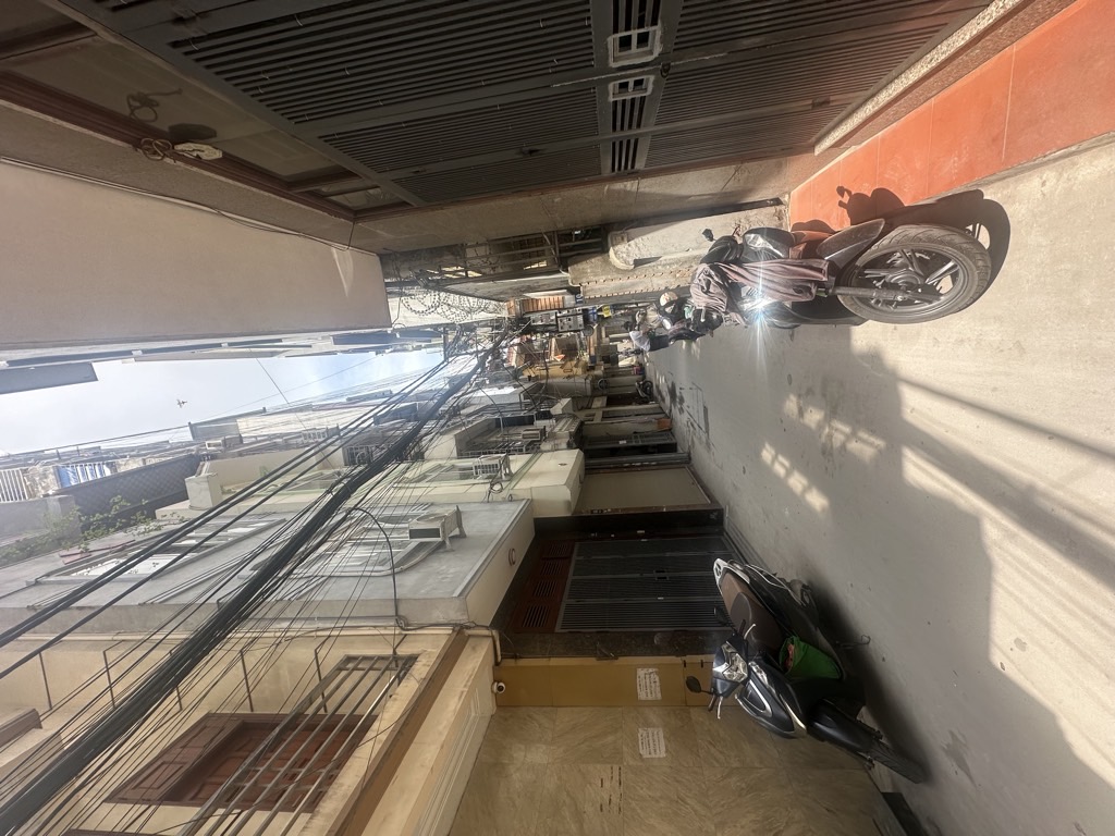 Bán nhà Hoàng Ngân - diện tích 52m2 4 tầng - ô tô đỗ tận cửa - giá 13,3 tỷ