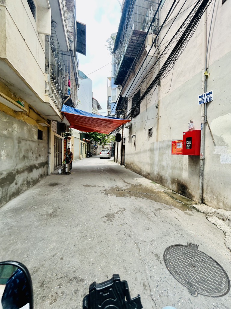 Bán nhà Minh Khai - diện tích 66m2 5 tầng - ô tô đỗ cửa - giá 15 tỷ