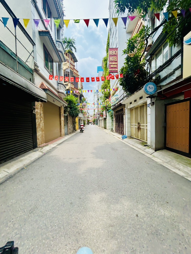 Bán nhà Minh Khai - diện tích 66m2 5 tầng - ô tô đỗ cửa - giá 15 tỷ