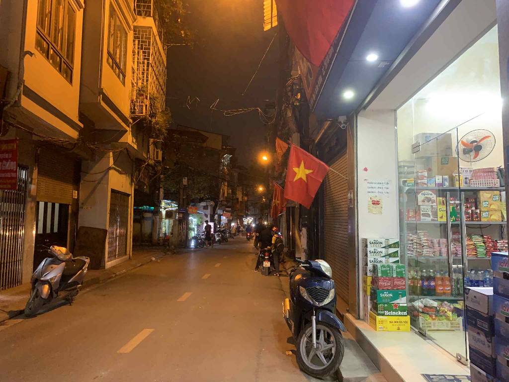 Bán nhà Văn Chương - diện tích 31m2 6 tầng - ô tô vào trong nhà - giá 13,6 tỷ