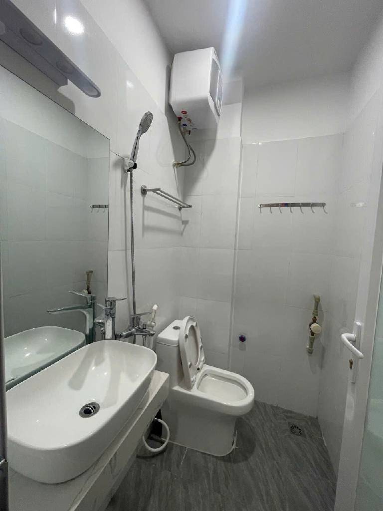 Bán nhà Nguyễn Trãi - diện tích 56m2 7 tầng - Thang máy - giá 13,5 tỷ