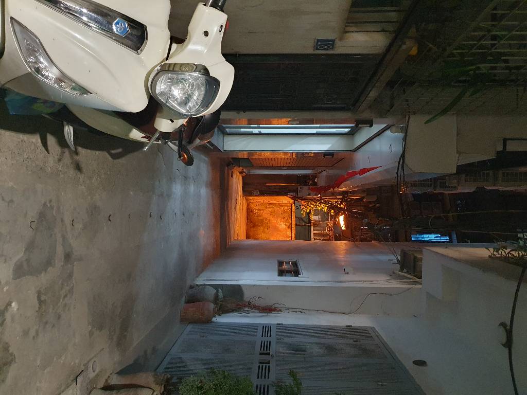 Bán nhà Nguyễn Trãi - diện tích 56m2 7 tầng - Thang máy - giá 13,5 tỷ