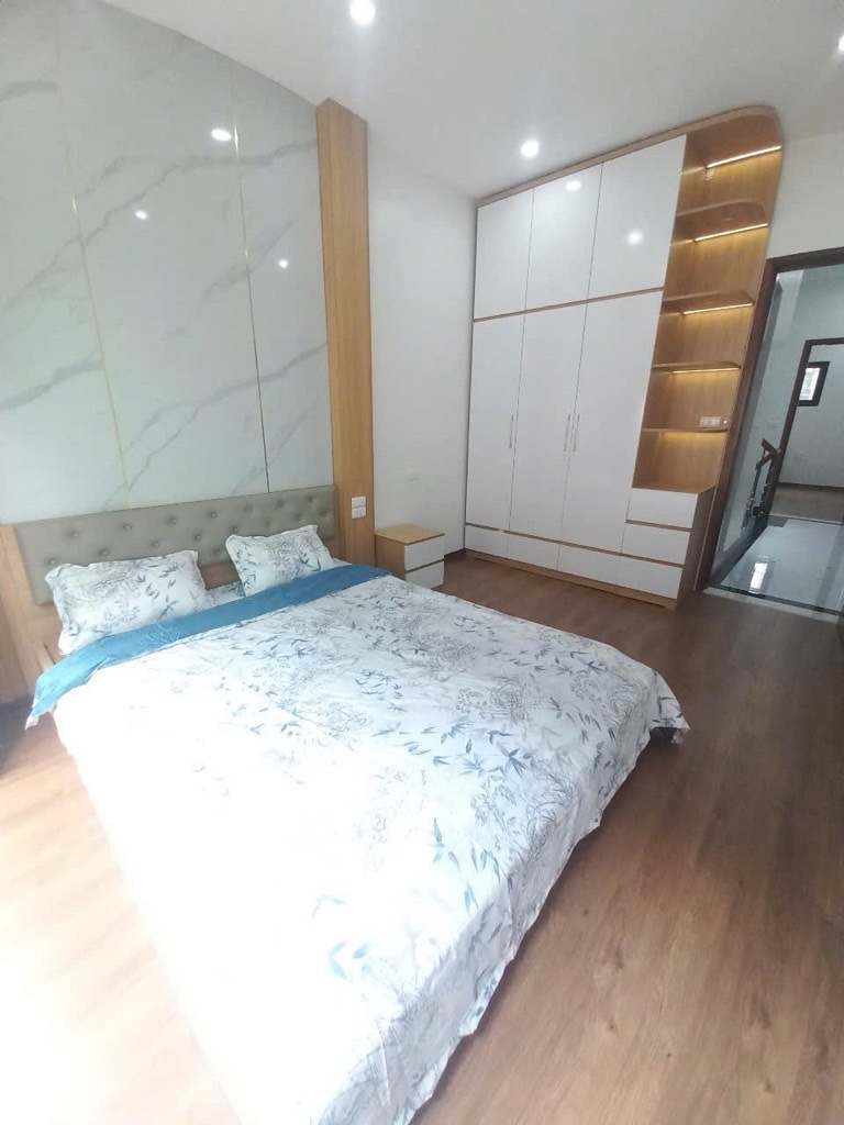 Bán nhà Trường Chinh - diện tích 38m2 4 tầng - Kinh doanh mọi dịch vụ - giá 13,5 tỷ