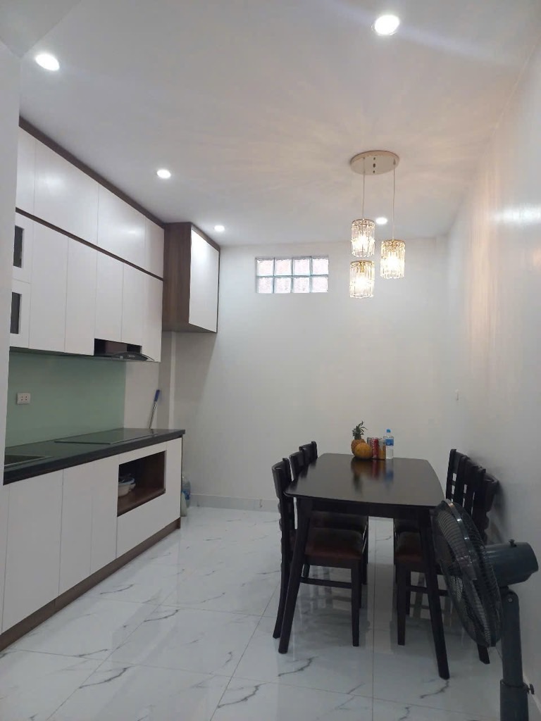 Bán nhà Trường Chinh - diện tích 38m2 4 tầng - Kinh doanh mọi dịch vụ - giá 13,5 tỷ