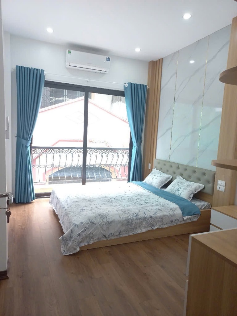 Bán nhà Trường Chinh - diện tích 38m2 4 tầng - Kinh doanh mọi dịch vụ - giá 13,5 tỷ