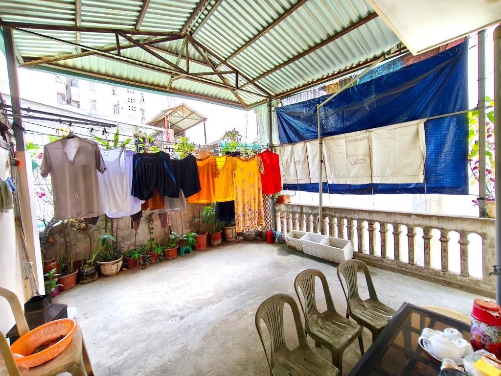 Bán nhà Mai Hương - diện tích 42m2 3 tầng - Lô góc 3 thoáng - giá 8,6 tỷ