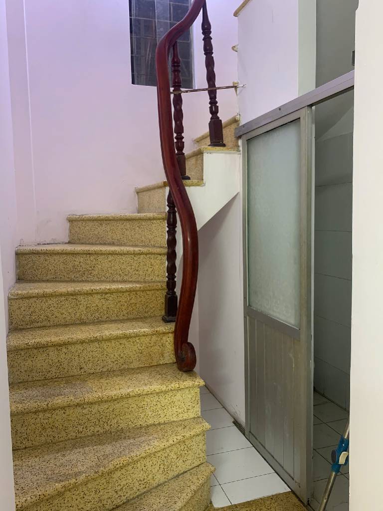 Bán nhà Hào Nam - diện tích 33m2 4 tầng - HÀNG HIẾM TẦM TIỀN - TRUNG TÂM ĐỐNG ĐA - 30 RA Ô TÔ TRÁNH - giá 7,5 tỷ