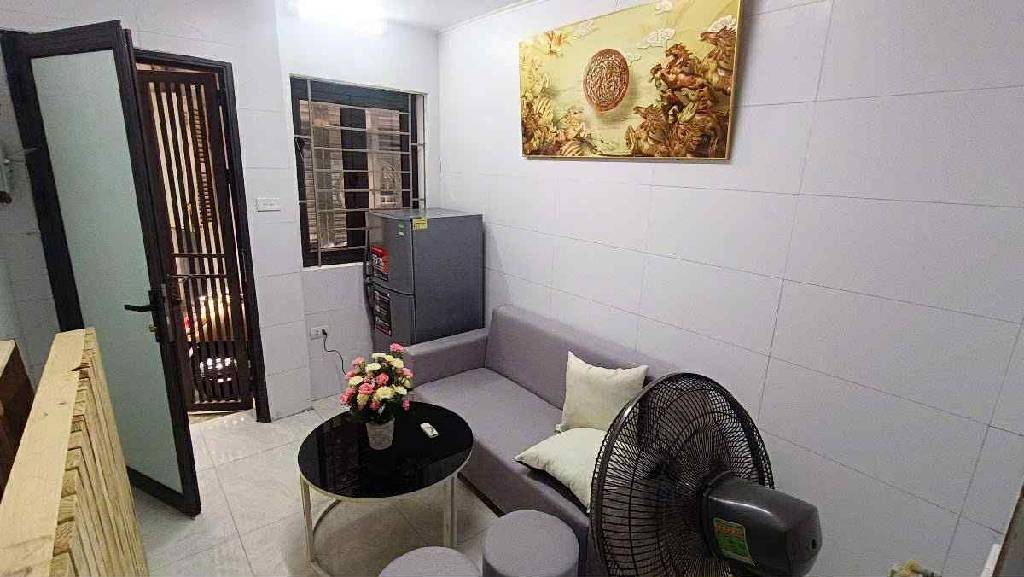 Bán nhà  Bùi Ngọc Dương - 42m2 - 2 mặt ngõ, ô tô đỗ cửa - giá gần 3 tỷ