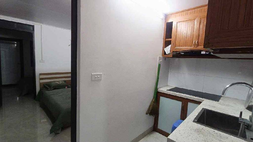 Bán nhà  Bùi Ngọc Dương - 42m2 - 2 mặt ngõ, ô tô đỗ cửa - giá gần 3 tỷ