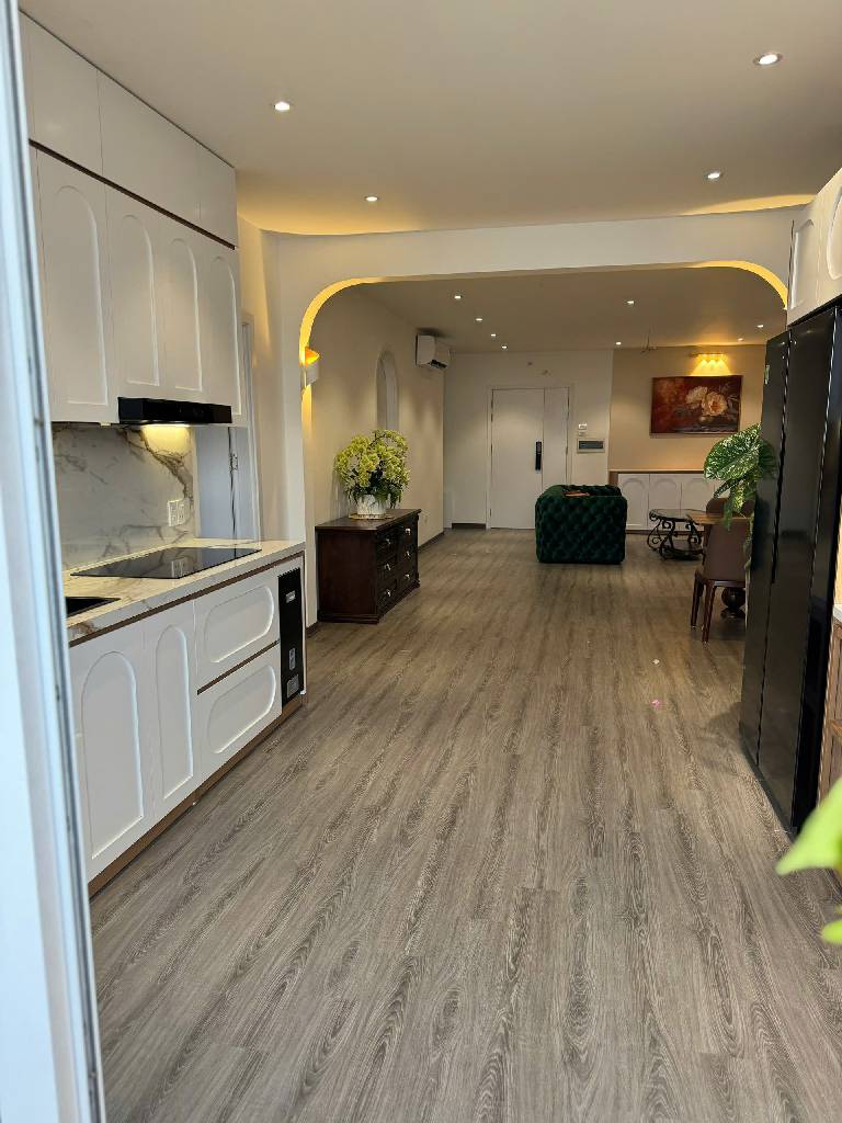 Bán nhà Minh Khai - diện tích 131.7m2 11 tầng - Căn hộ siêu thoáng, 2 ban công, vỉew cực đỉnh - giá 12,2 tỷ