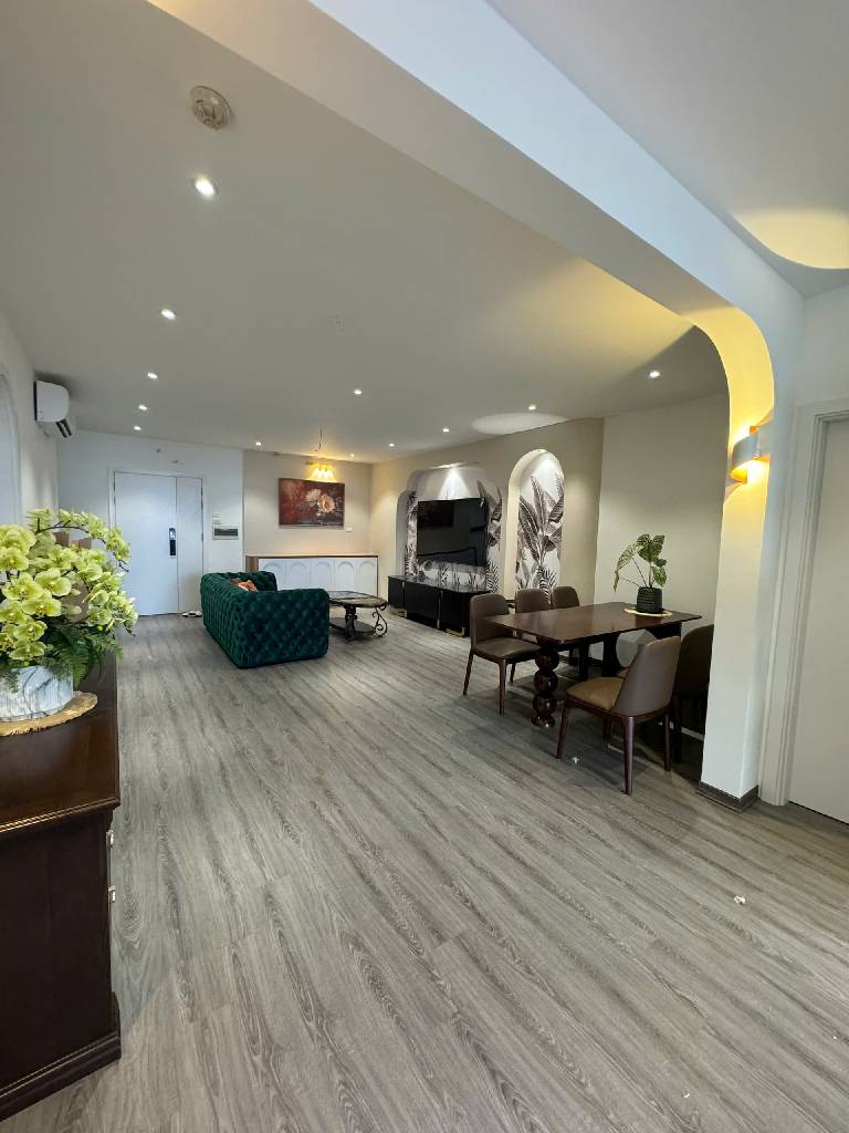 Bán nhà Minh Khai - diện tích 131.7m2 11 tầng - Căn hộ siêu thoáng, 2 ban công, vỉew cực đỉnh - giá 12,2 tỷ