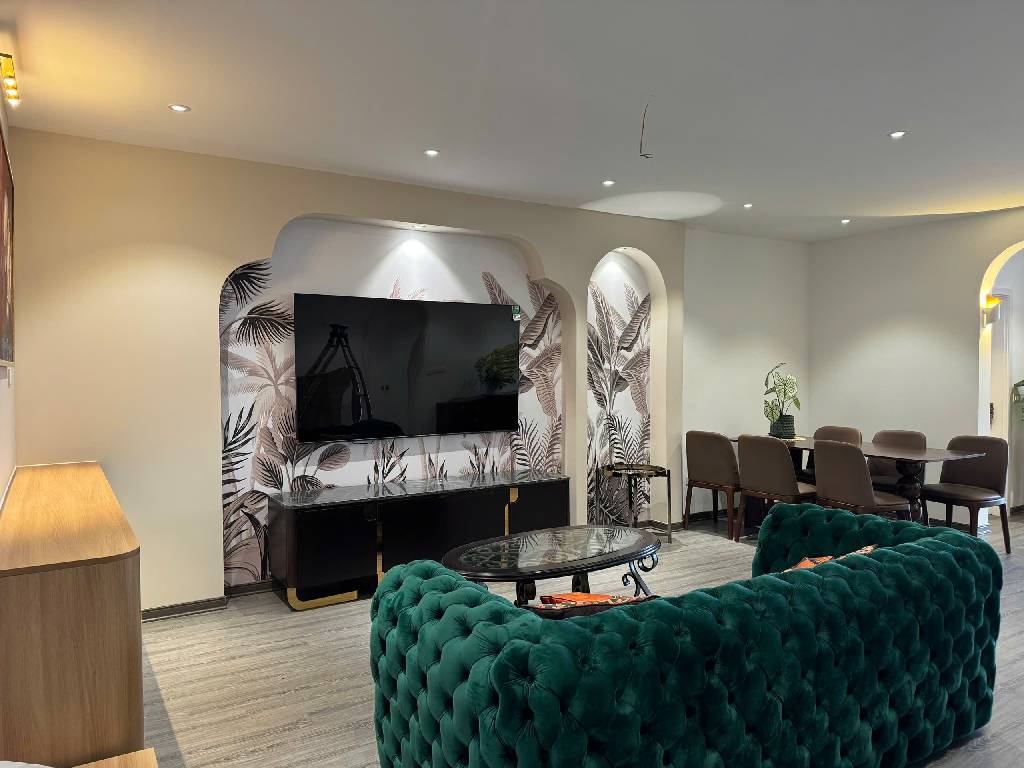 Bán nhà Minh Khai - diện tích 131.7m2 11 tầng - Căn hộ siêu thoáng, 2 ban công, vỉew cực đỉnh - giá 12,2 tỷ