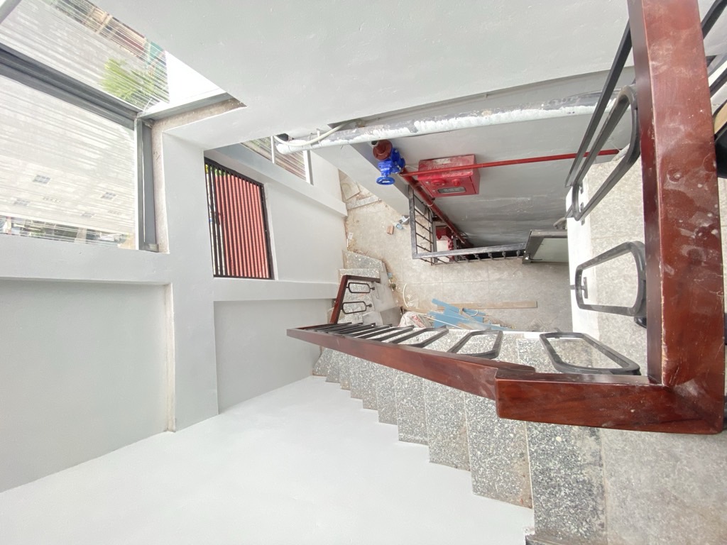 Bán nhà Hoàng Mai - diện tích 76.6m2 6 tầng - Thang máy, kinh doanh ô tô - giá 13,9 tỷ