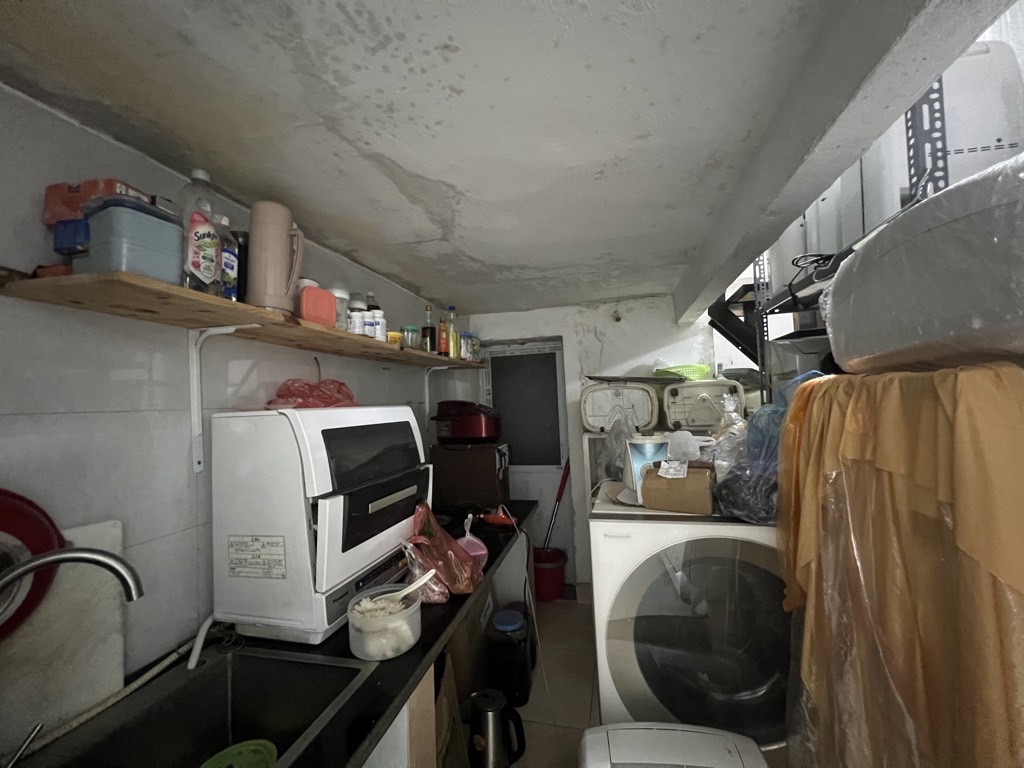 Bán nhà Trần Khát Chân - diện tích 51m2 2 tầng - Nhà thuộc trung tâm HBT, giao thông rất thuận tiện - giá 7,9 tỷ