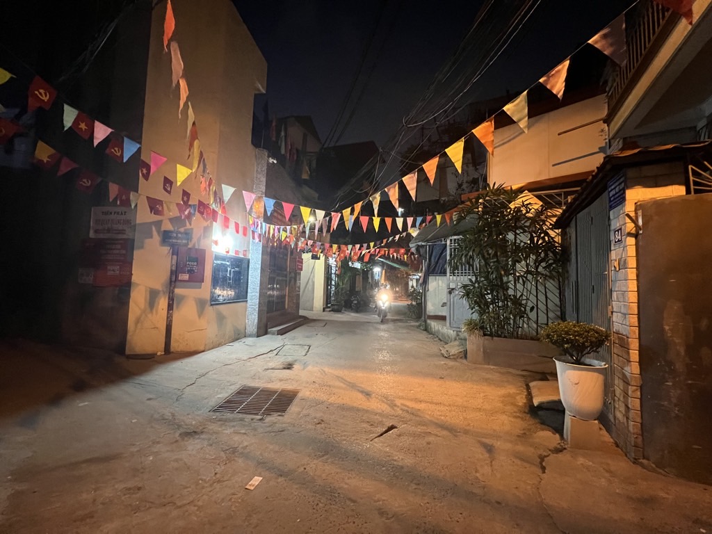 Bán nhà Trần Khát Chân - diện tích 51m2 2 tầng - Nhà thuộc trung tâm HBT, giao thông rất thuận tiện - giá 7,9 tỷ