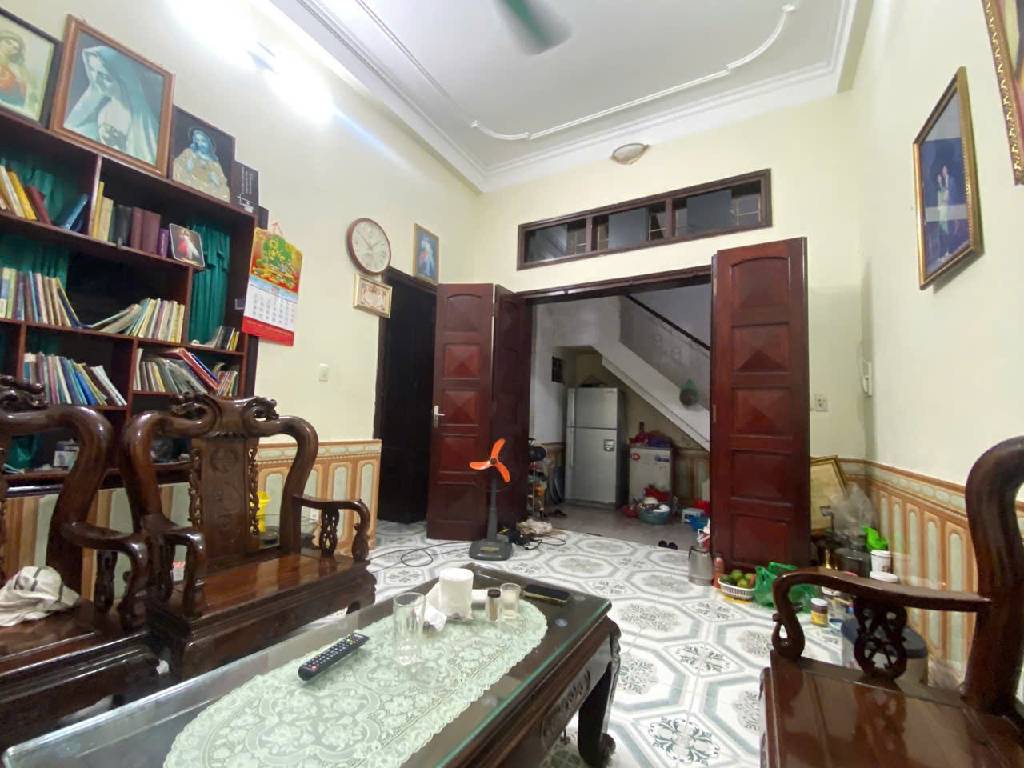 Bán nhà Hào Nam - diện tích 54m2 5 tầng - nhà đẹp hiếm có - giá 13,5 tỷ