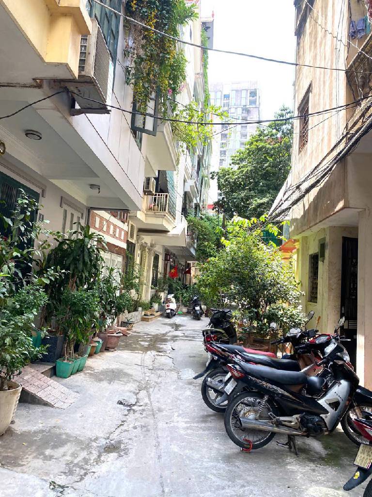 Bán nhà Hào Nam - diện tích 54m2 5 tầng - nhà đẹp hiếm có - giá 13,5 tỷ