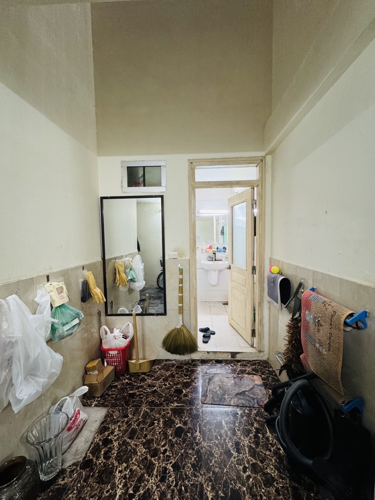 Bán nhà Kim Ngưu - diện tích 85m2 3 tầng - Mặt ngõ thông kinh doanh - giá 15,5 tỷ