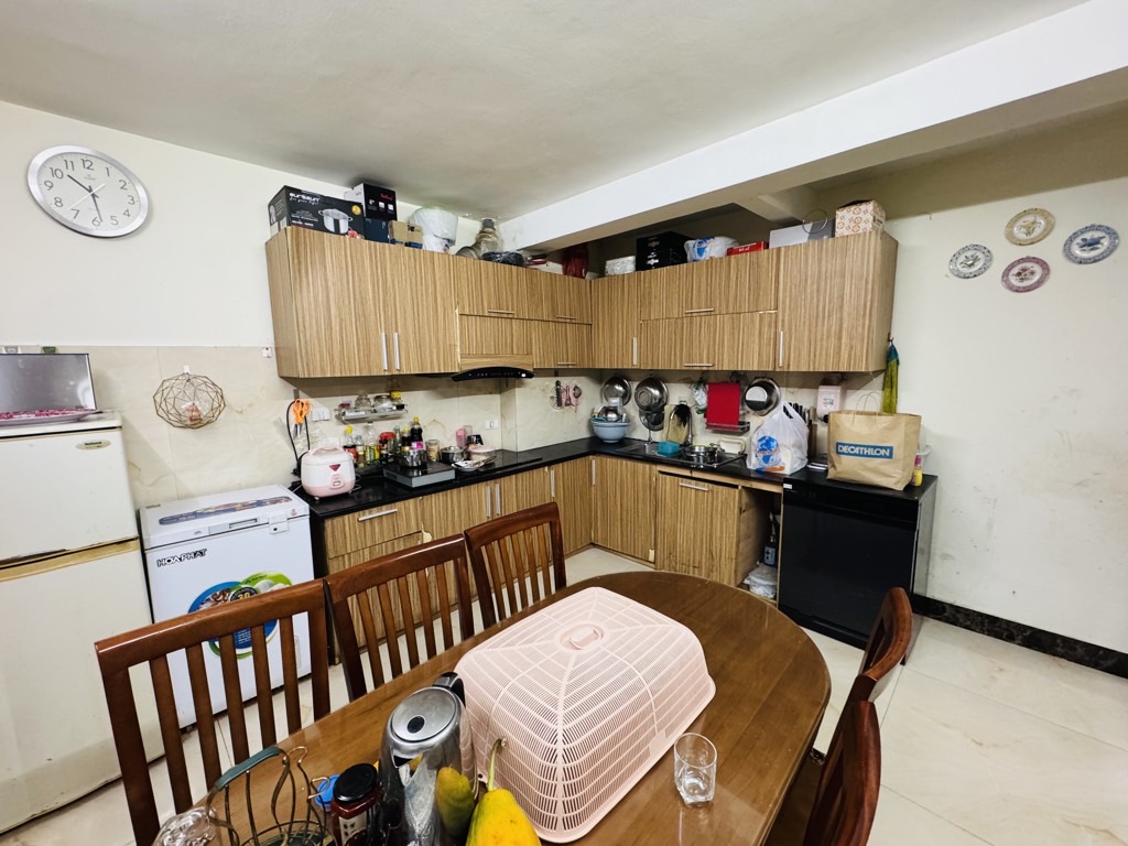 Bán nhà Kim Ngưu - diện tích 85m2 3 tầng - Mặt ngõ thông kinh doanh - giá 15,5 tỷ