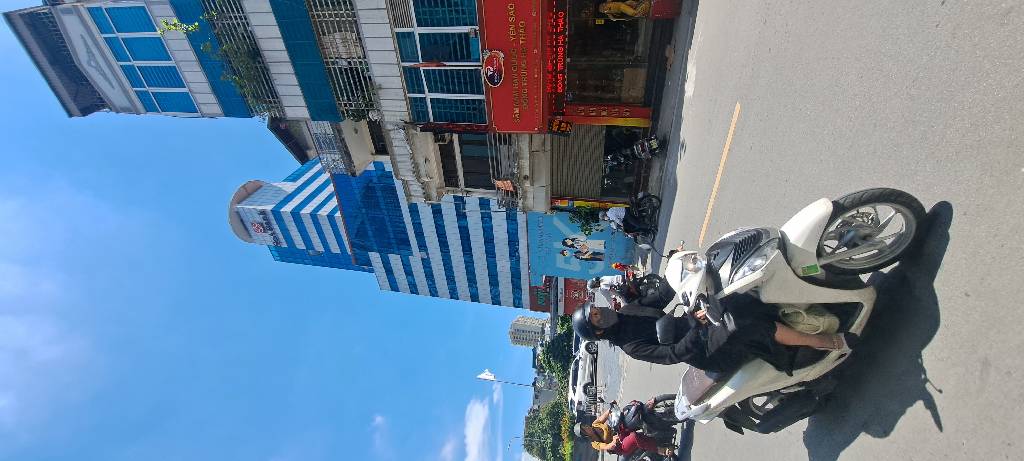 Bán nhà Thái Thịnh - diện tích 43.4m2 3 tầng - Mặt phố VIP - giá 23,2 tỷ