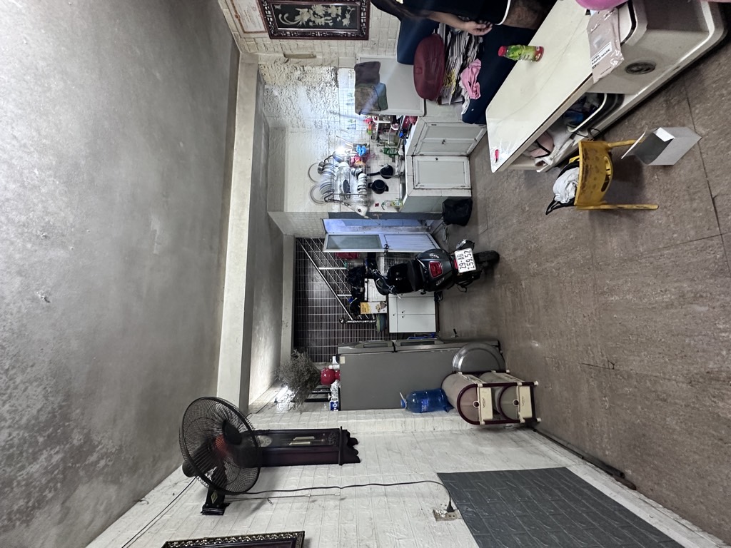 Bán nhà Vũ Hữu - diện tích 20m2 3 tầng - ba gác đỗ tận cửa - giá 1,5 tỷ