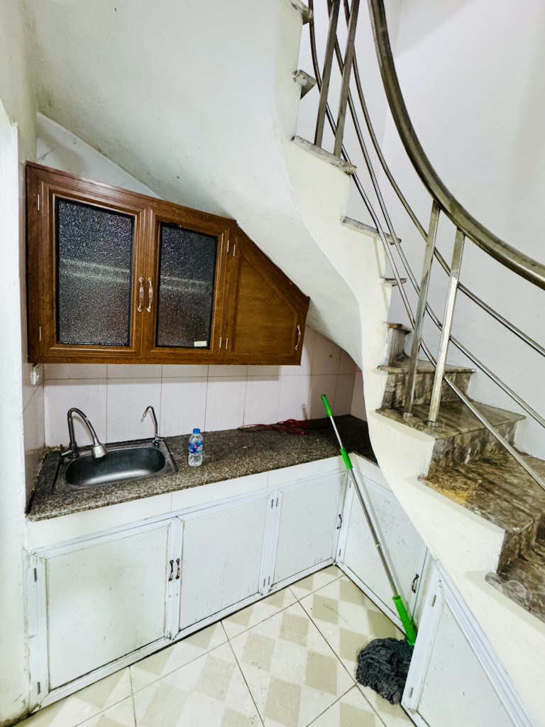 Bán nhà Lĩnh Nam - diện tích 21m2 2 tầng - gần ô tô - giá 1,8 tỷ