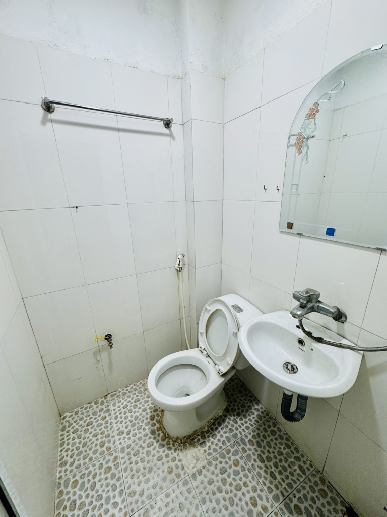 Bán nhà Lĩnh Nam - diện tích 21m2 2 tầng - gần ô tô - giá 1,8 tỷ