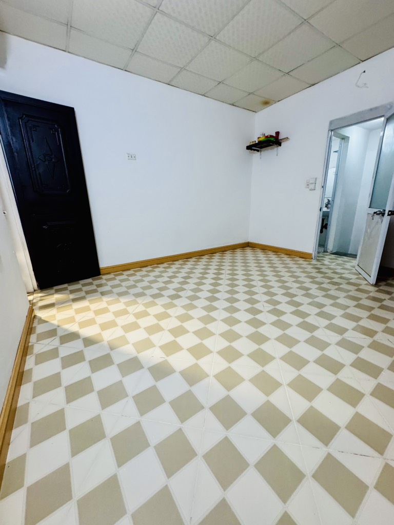 Bán nhà Lĩnh Nam - diện tích 21m2 2 tầng - gần ô tô - giá 1,8 tỷ