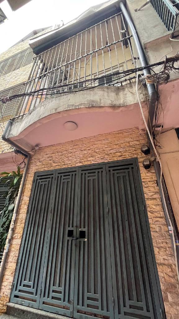 Bán nhà Nguyễn Chí Thanh - diện tích 47m2 2 tầng - Ô tô lùi cửa - giá 16,8 tỷ