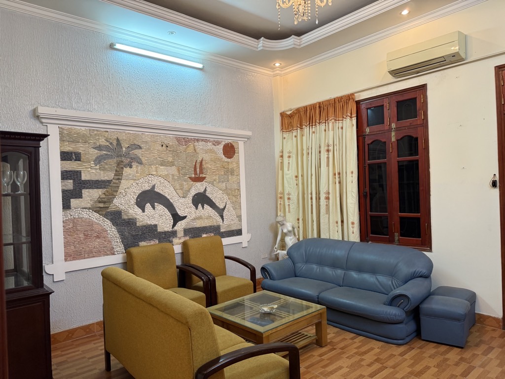 Bán nhà Chùa Láng - diện tích 49.2m2 4 tầng - Ô TÔ 7 CHỖ VÀO NHÀ - giá 14 tỷ